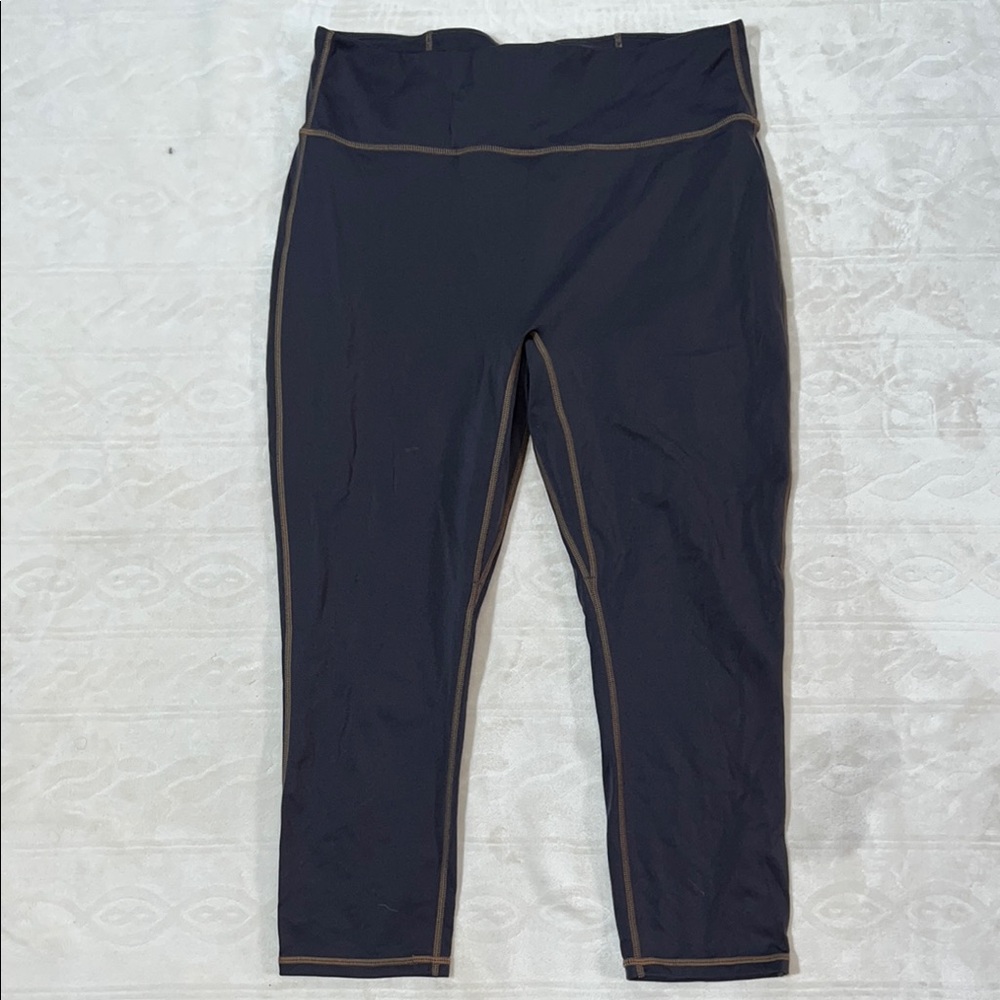 Fabletics cropped leggings